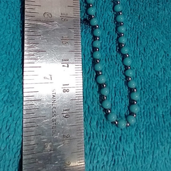 Elegant Turquoise Blue Beaded Necklace Silvertone vintage - Picture 2 of 3